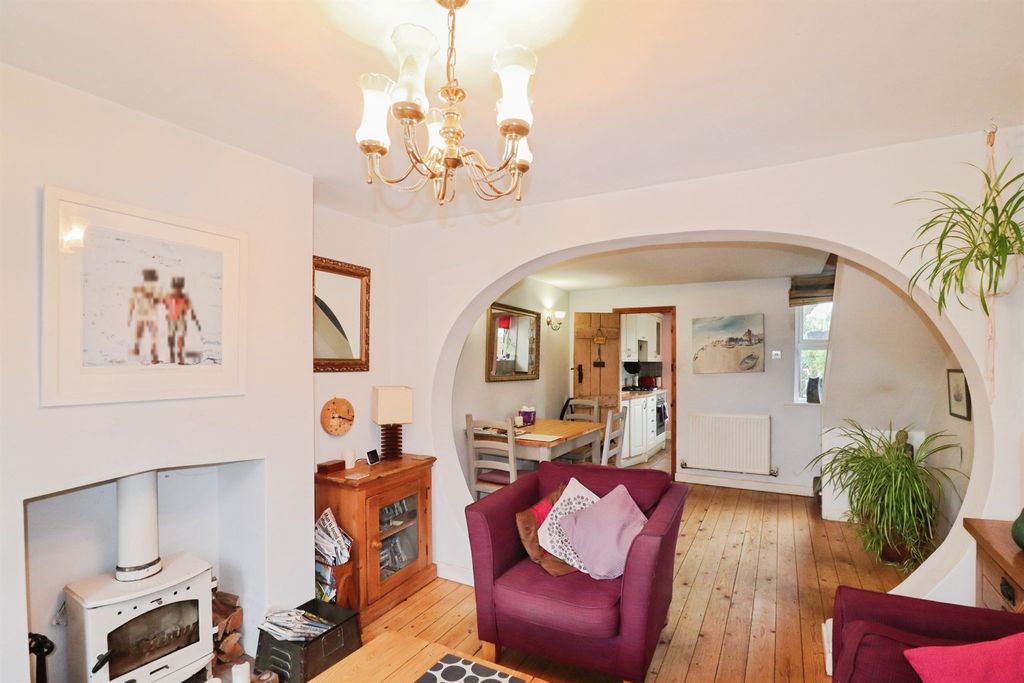 Property photo 3 of 19