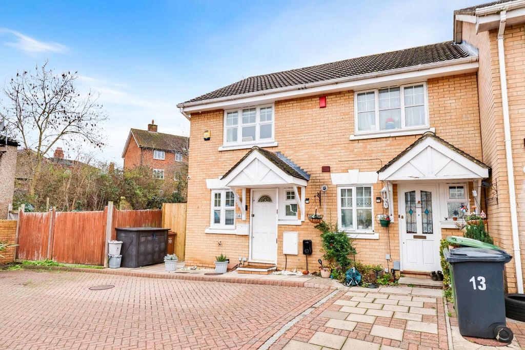 Property photo 2 of 14 07-25c8Jhpropworld - 14 Sandown Close - 43.Jpg