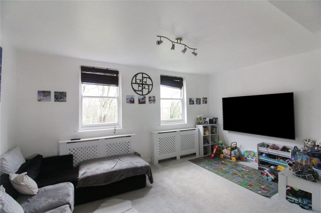 Property photo 3 of 12 Picture No. 05