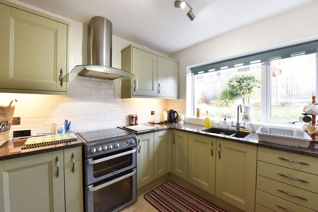 Property photo 3 of 18