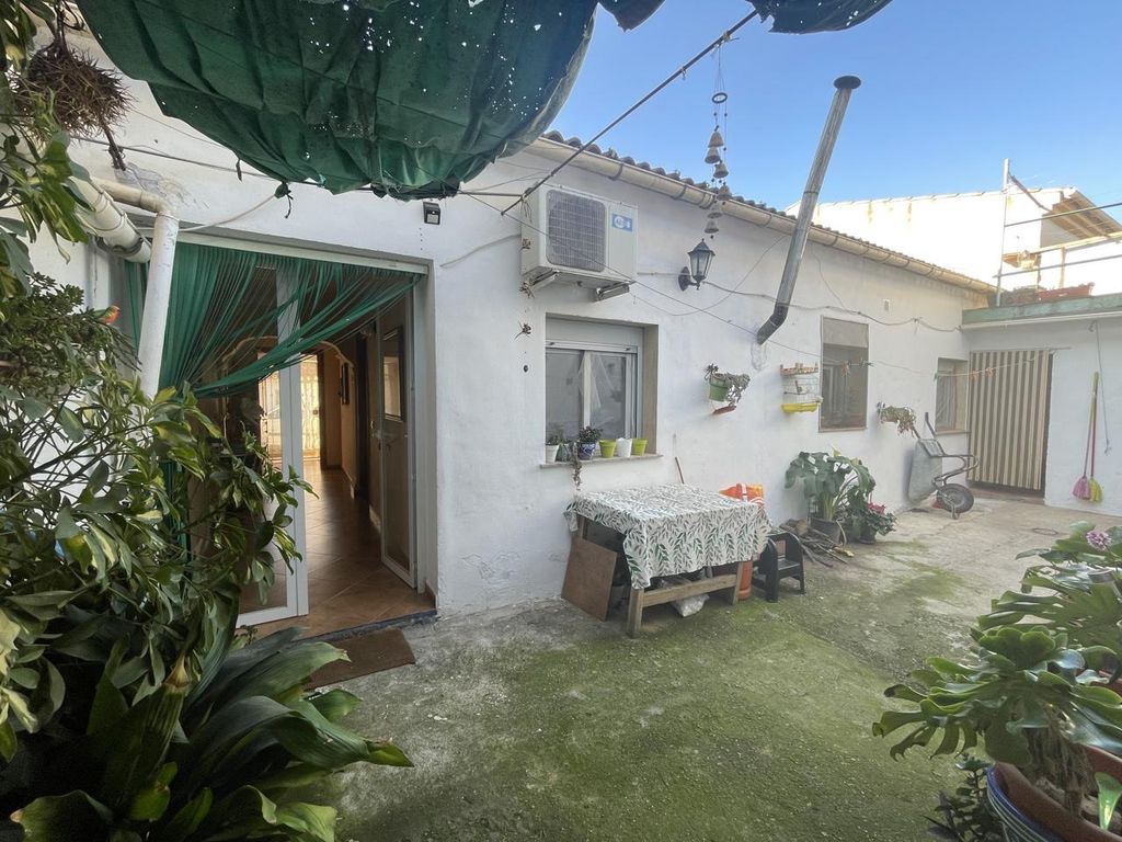 Property photo 3 of 43