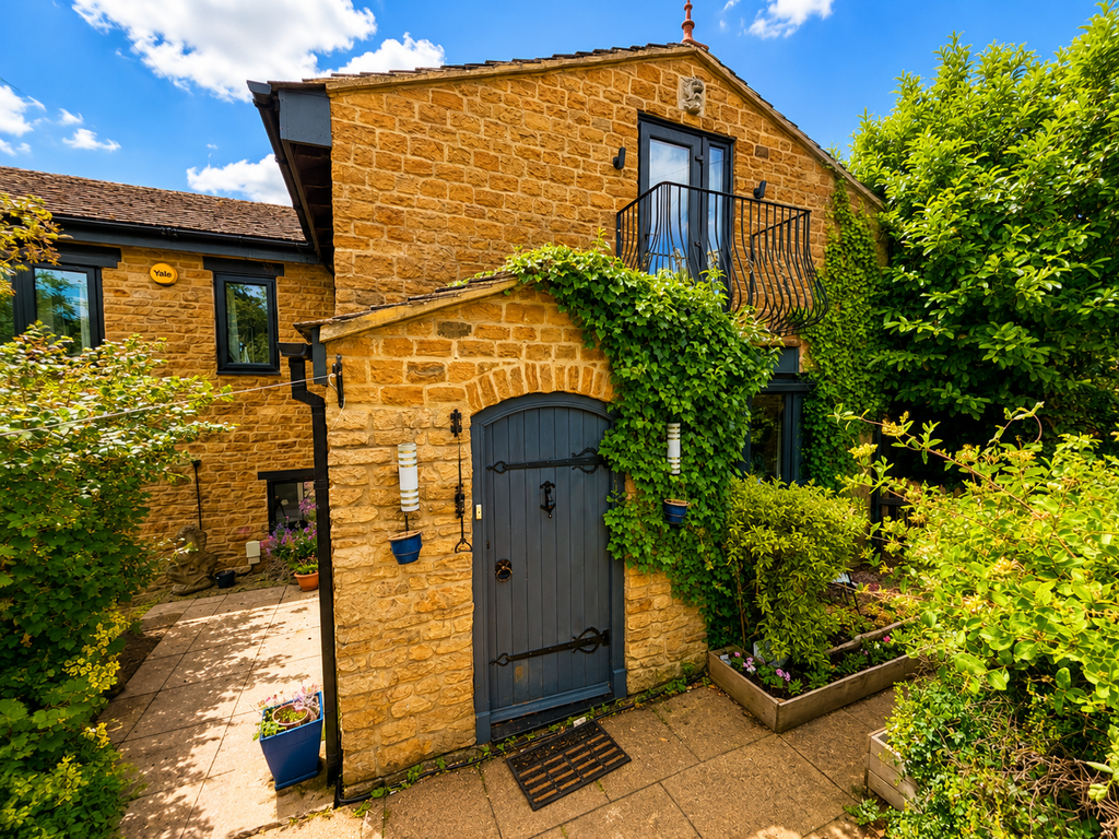 Property photo 3 of 49