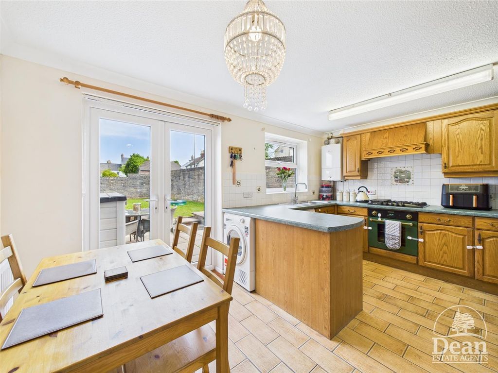 Property photo 2 of 22