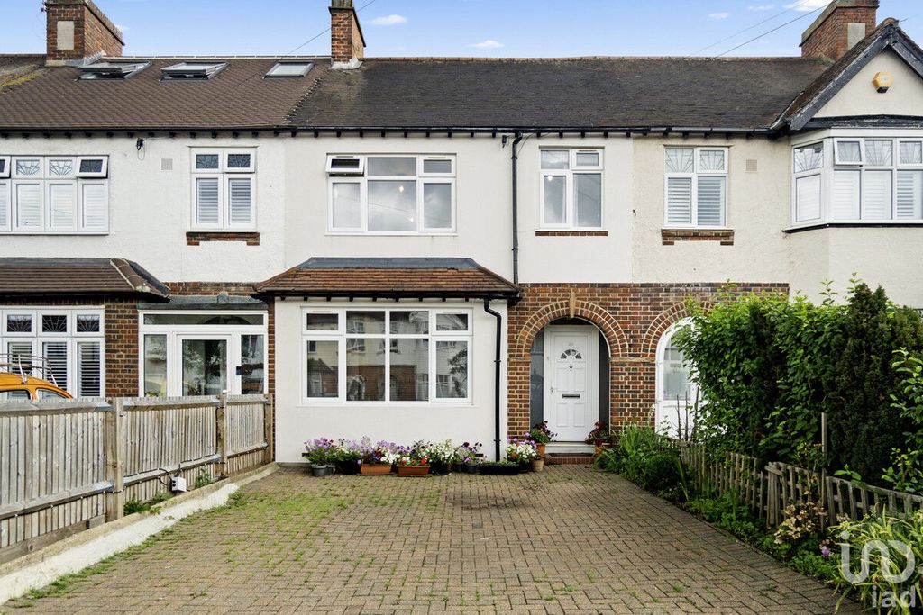 Property photo 1 of 17