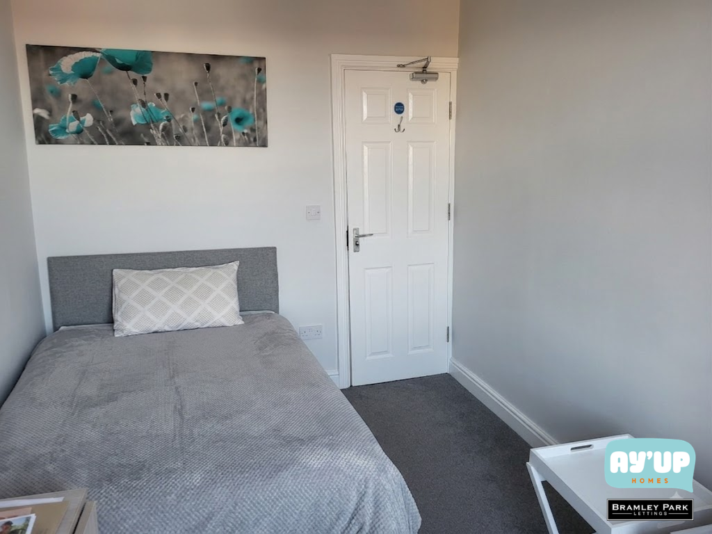 Property photo 1 of 3
