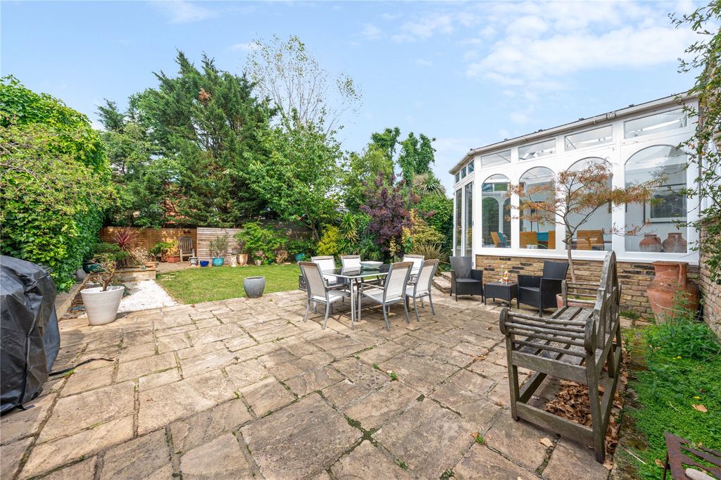 Property photo 2 of 10 Picture No. 23