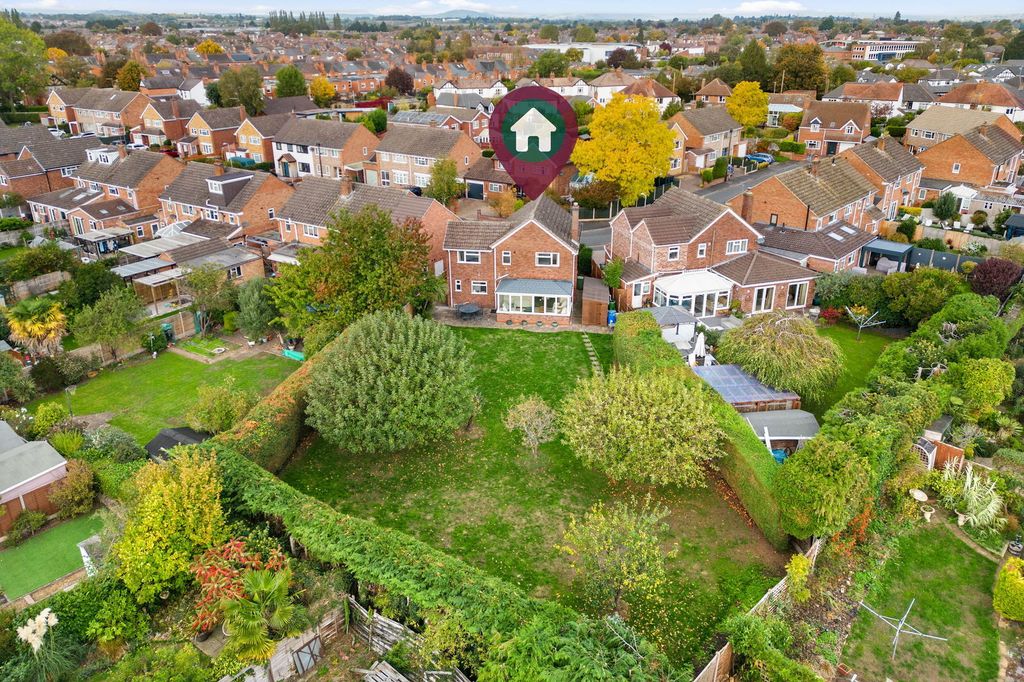 Property photo 2 of 17