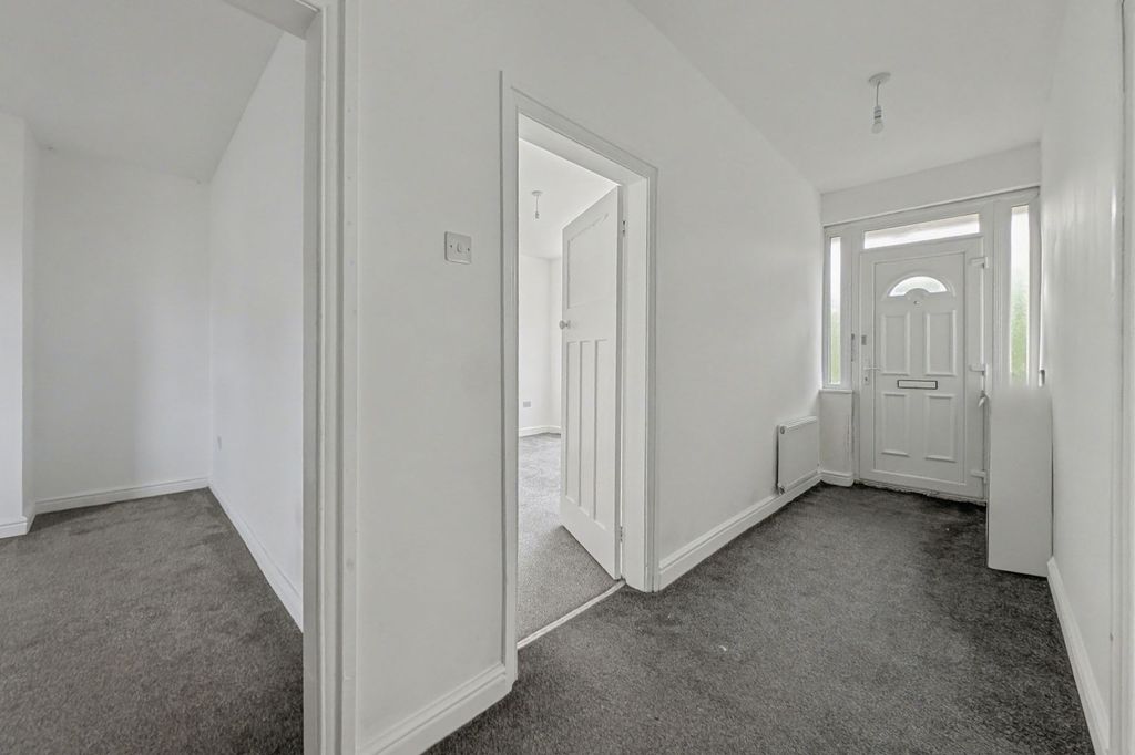 Property photo 2 of 14 35 Scrogg Road Newcastle Upon Tyne Ne6 4Ex