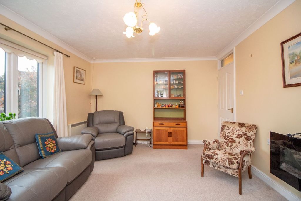 Property photo 3 of 17
