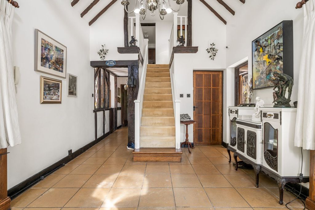 Property photo 2 of 44