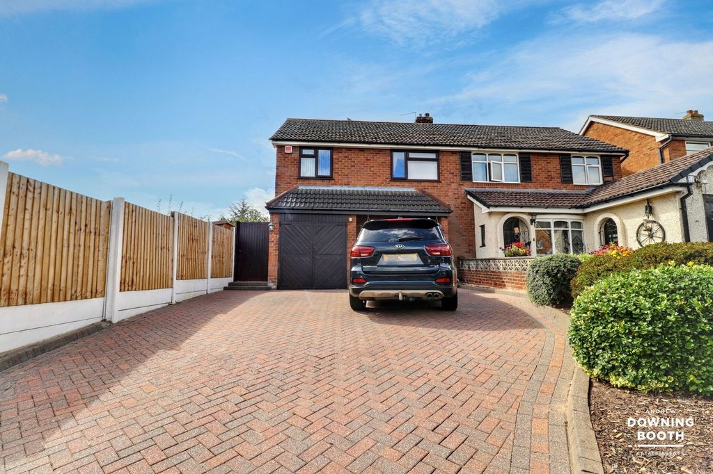 Property photo 1 of 27