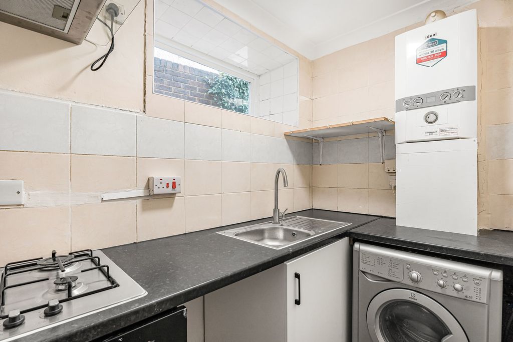 Property photo 3 of 24 Kitchen