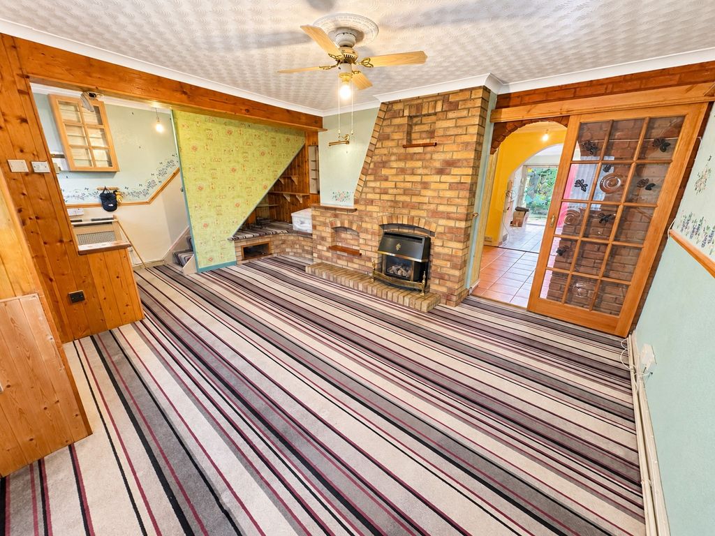 Property photo 2 of 13
