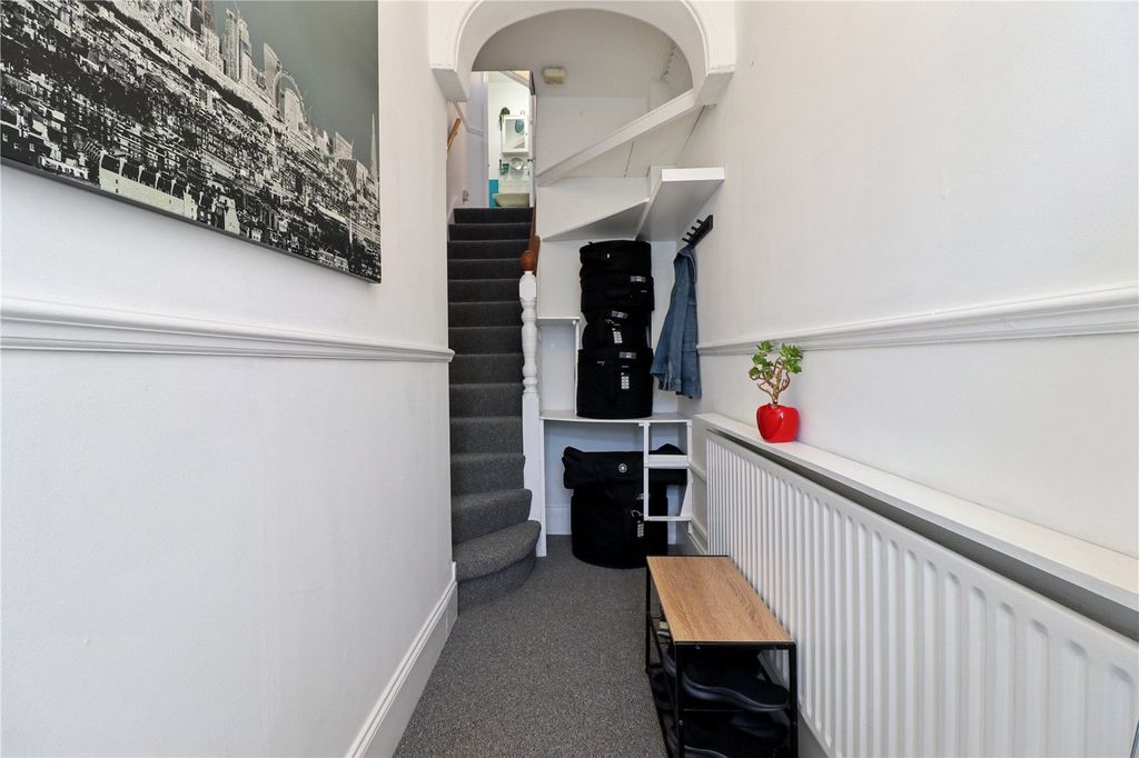 Property photo 3 of 15 Picture No. 06