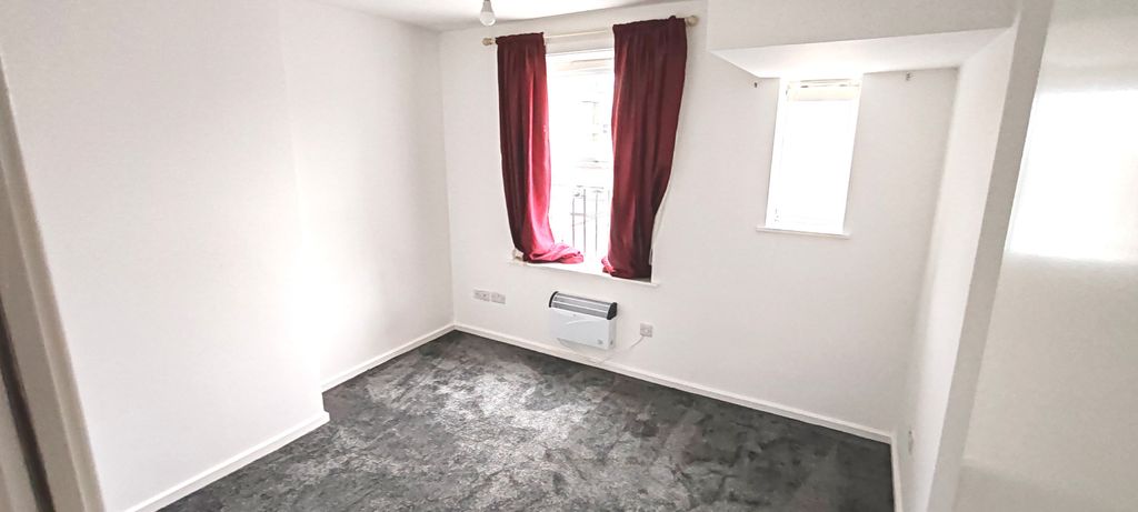 Property photo 3 of 4
