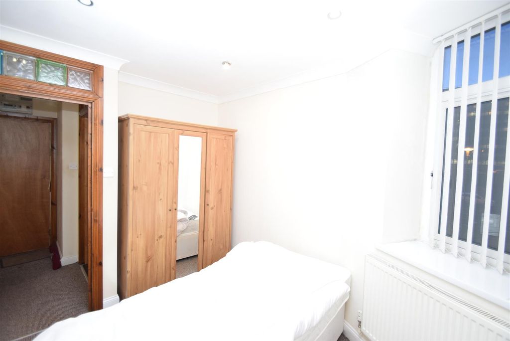 Property photo 3 of 6 Bedroom 2