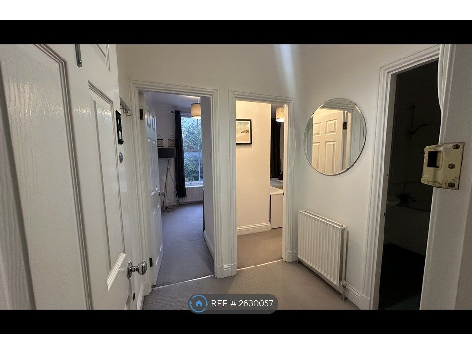 Property photo 1 of 21 Front Door And Hallway/Entrance