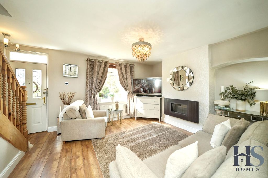 Property photo 2 of 47