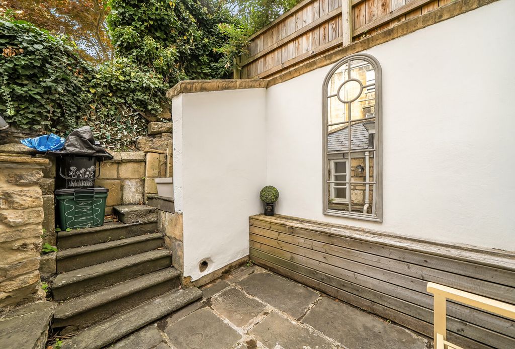 Property photo 2 of 13 Courtyard