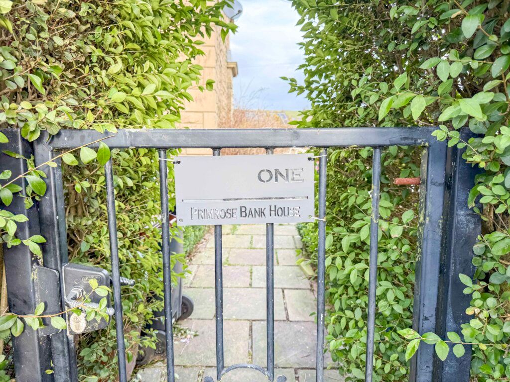 Property photo 3 of 32