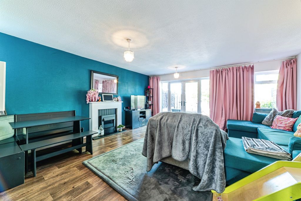 Property photo 3 of 20