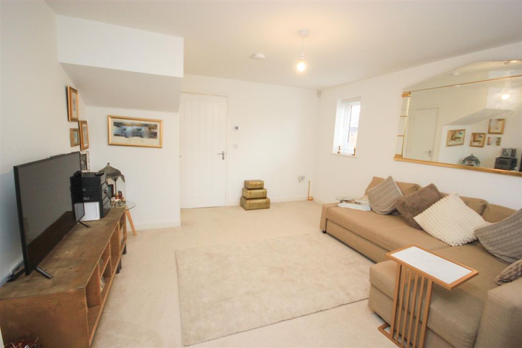 Property photo 2 of 16 Lounge 1.Jpg