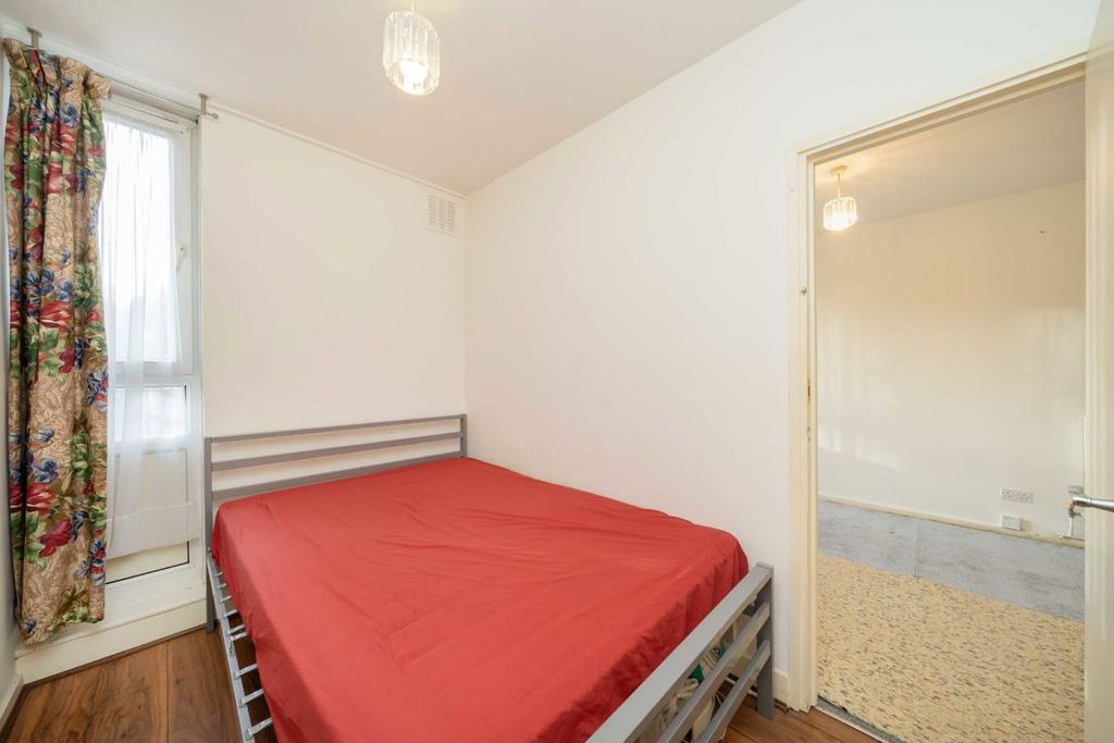 Property photo 3 of 5