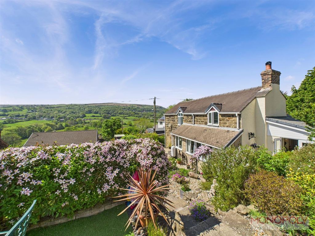 Property photo 1 of 39 Cam01943G0-Pr0435-Still032.Jpg