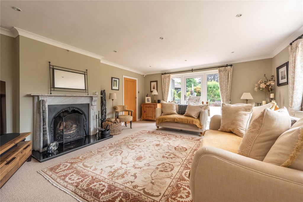 Property photo 2 of 33 Picture No. 06