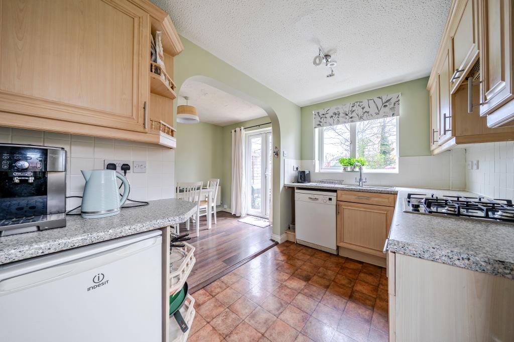 Property photo 3 of 21 Kitchen