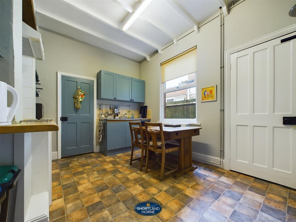 Property photo 2 of 17 Cam01906G0-Pr0139-Still006.Jpg