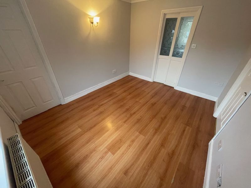 Property photo 3 of 5 Photo 4