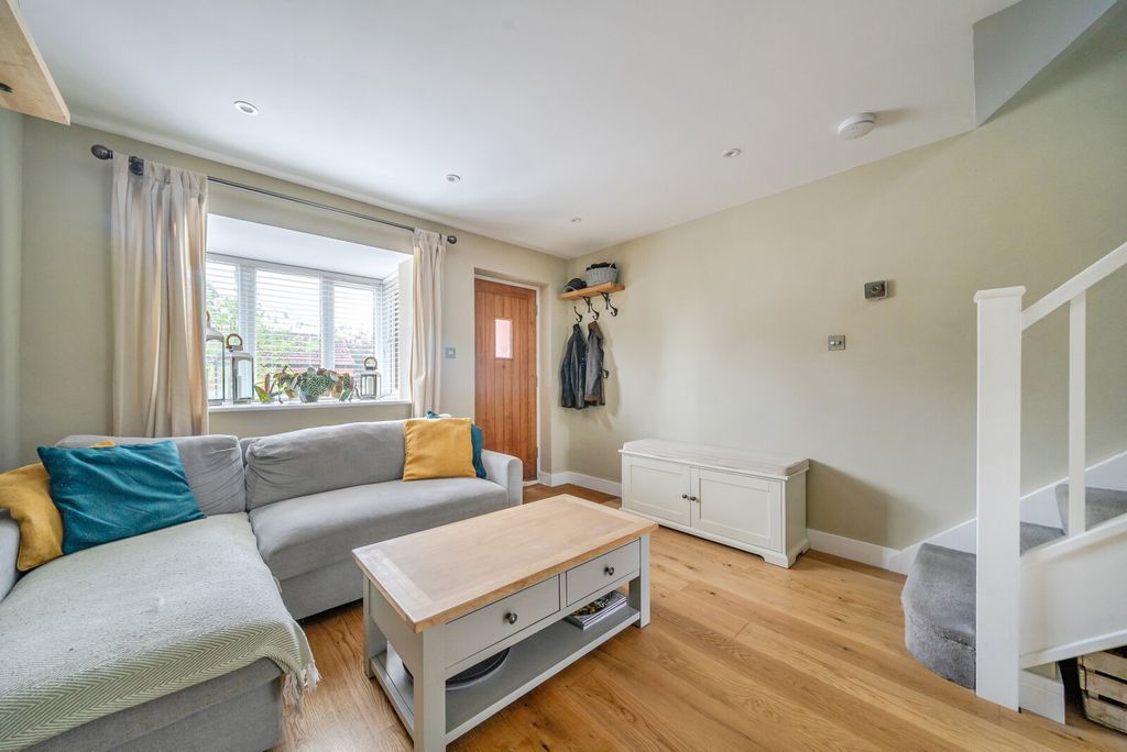 Property photo 3 of 18 1328390-9-6890De0...