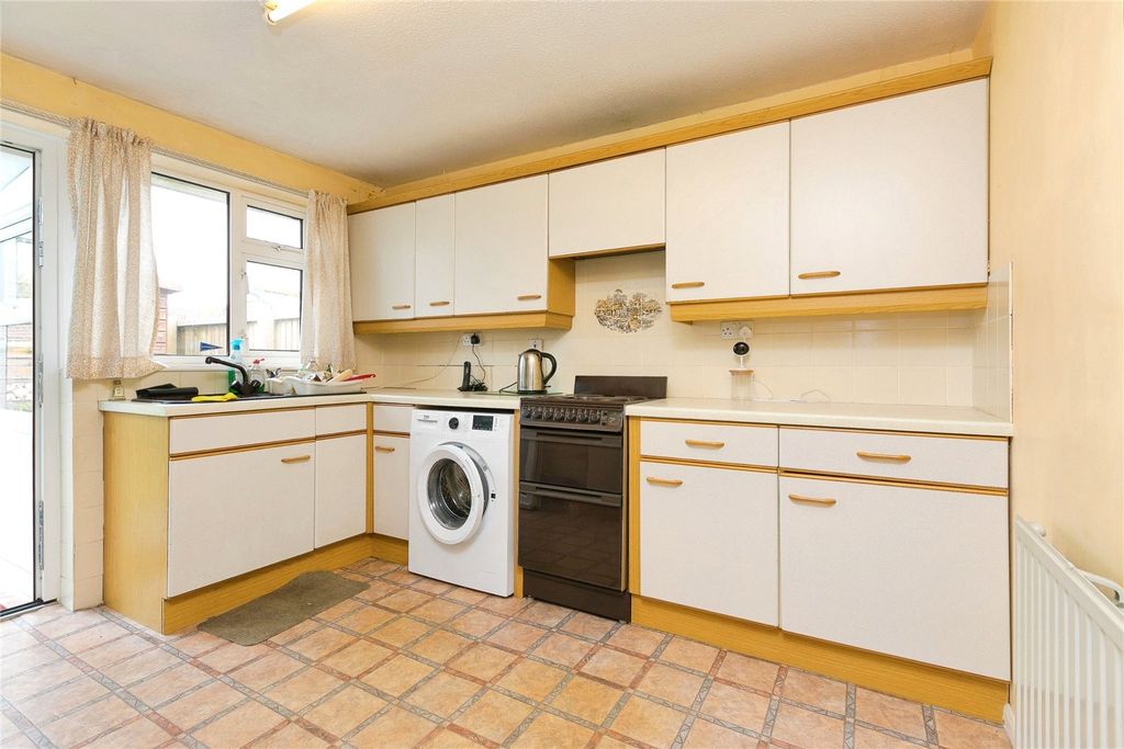 Property photo 2 of 16 Picture No. 01