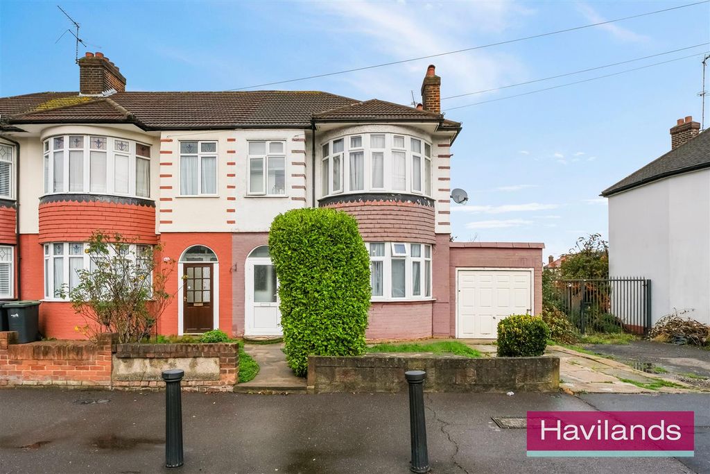 Property photo 1 of 22 Firs Park Avenue-22.Jpg