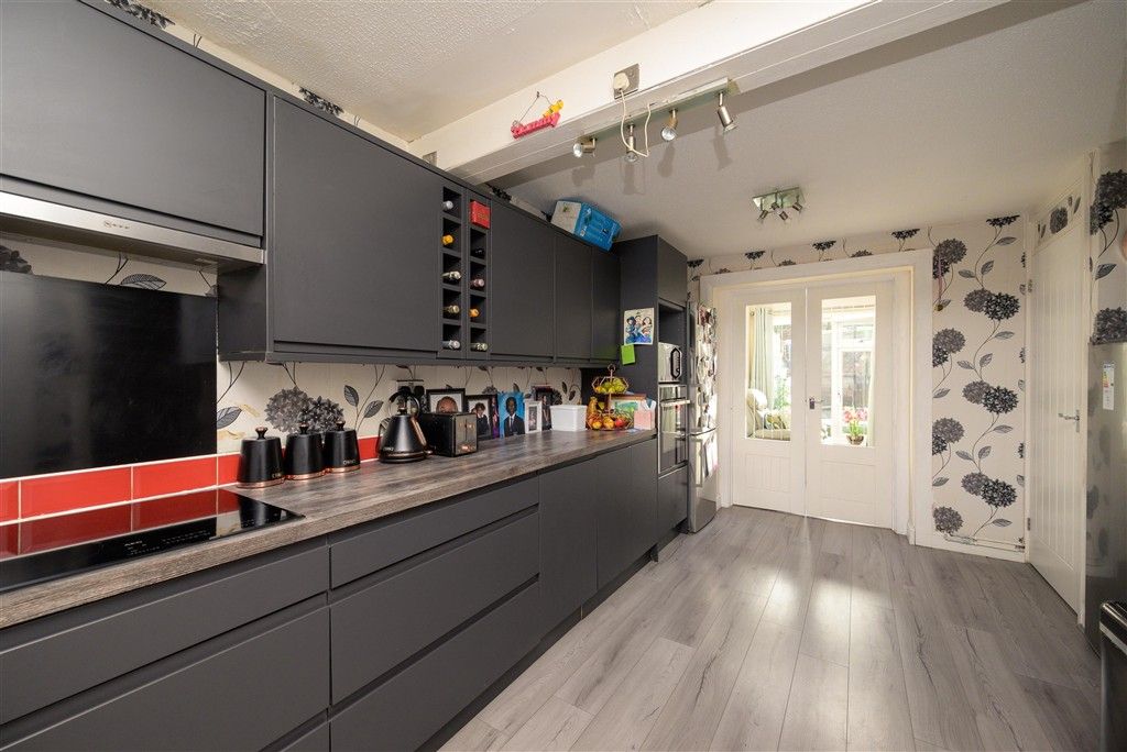Property photo 3 of 15 Kitchen