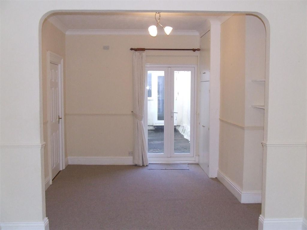 Property photo 3 of 4 Dining Room