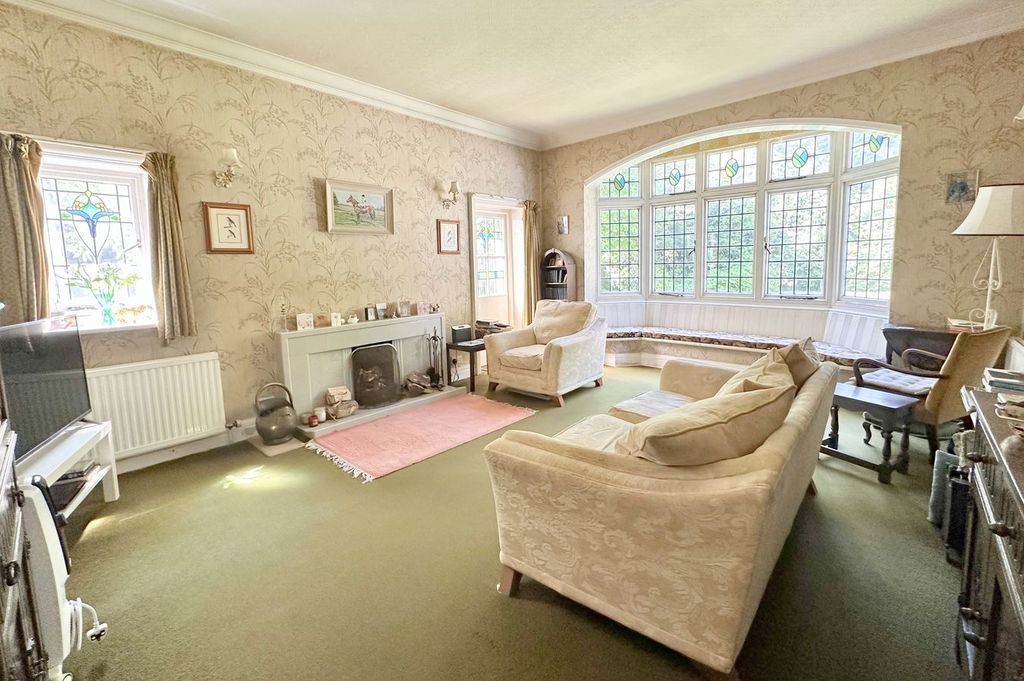 Property photo 2 of 26