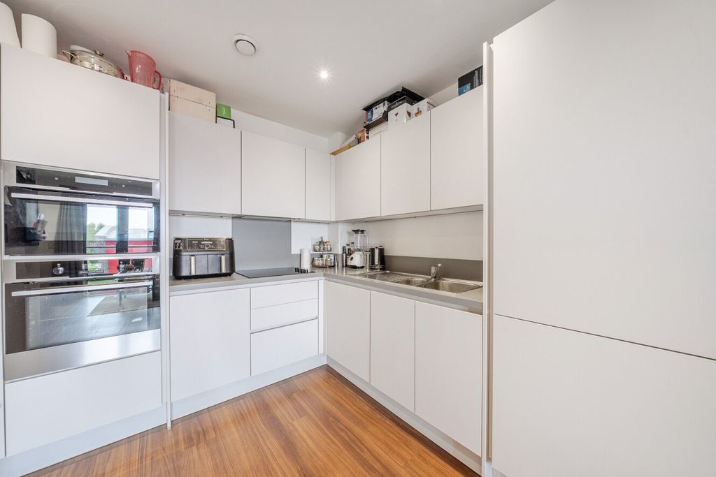 Property photo 2 of 11 Picture No. 37