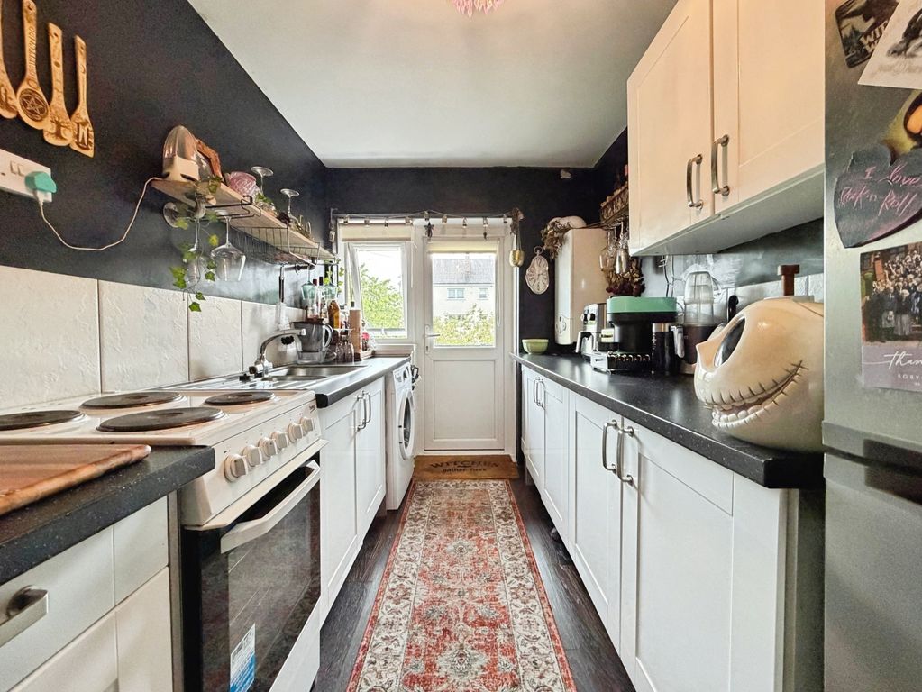 Property photo 2 of 14 Kitchen