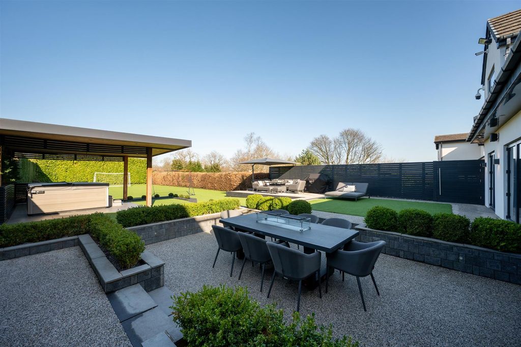 Property photo 3 of 47 Exterior And Gardens