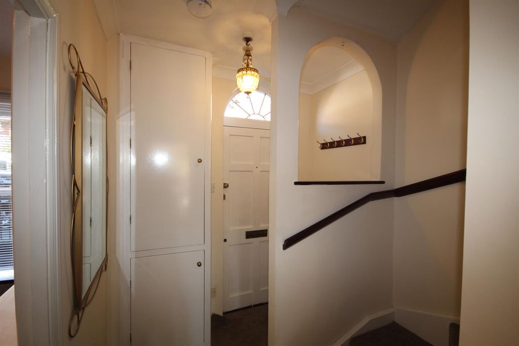 Property photo 2 of 23