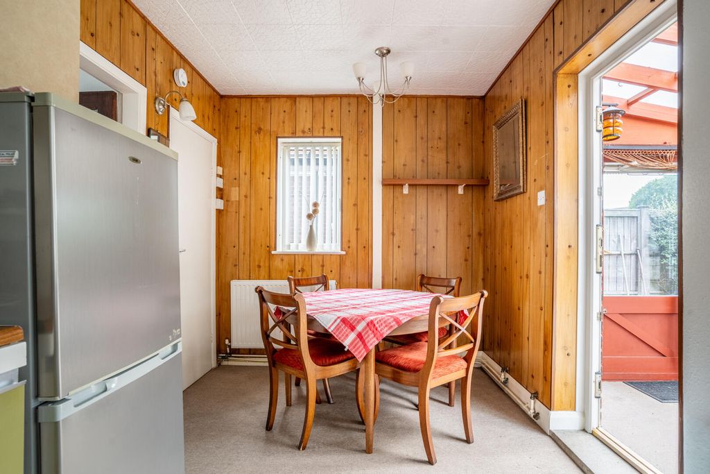 Property photo 3 of 12 Dining Room