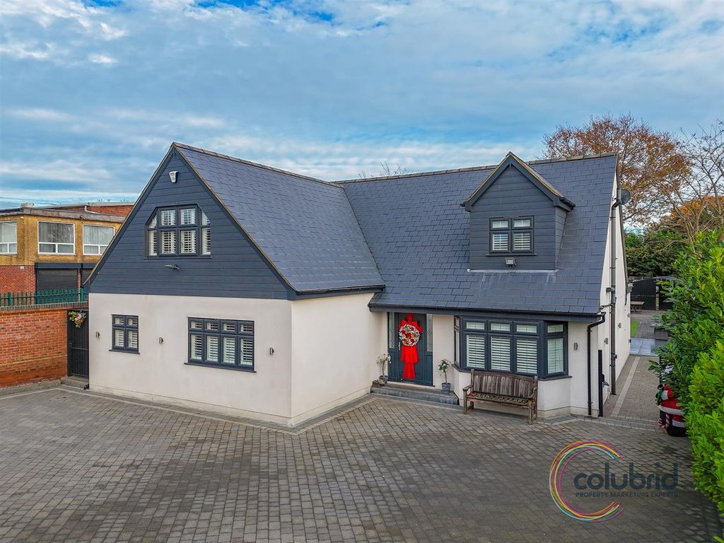 Property photo 1 of 32 Dji_20250721102115_0032_D.Jpg