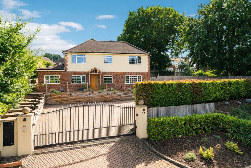 Property photo 1 of 16