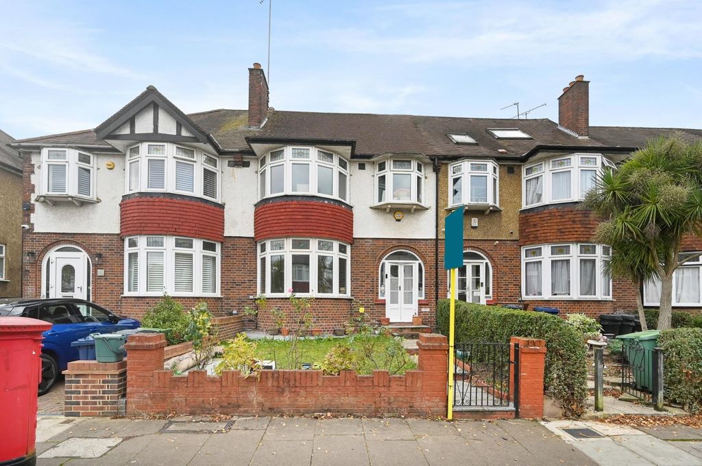 Property photo 1 of 11