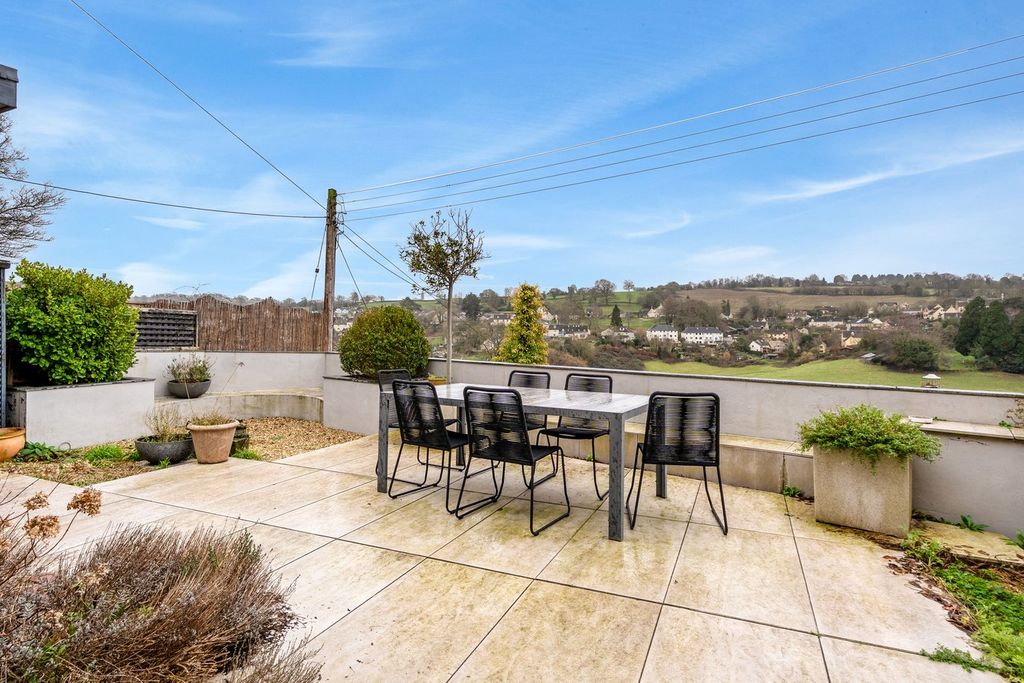 Property photo 3 of 20