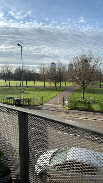 Property photo 2 of 8