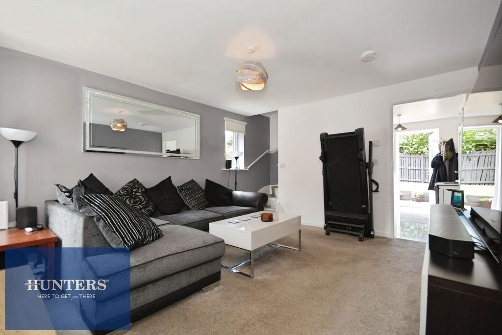 Property photo 3 of 14 Lounge 2.Jpg