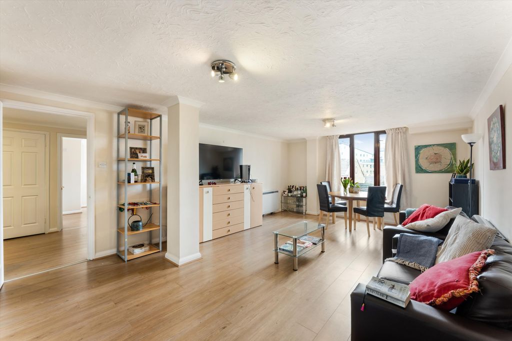 Property photo 1 of 13 Image